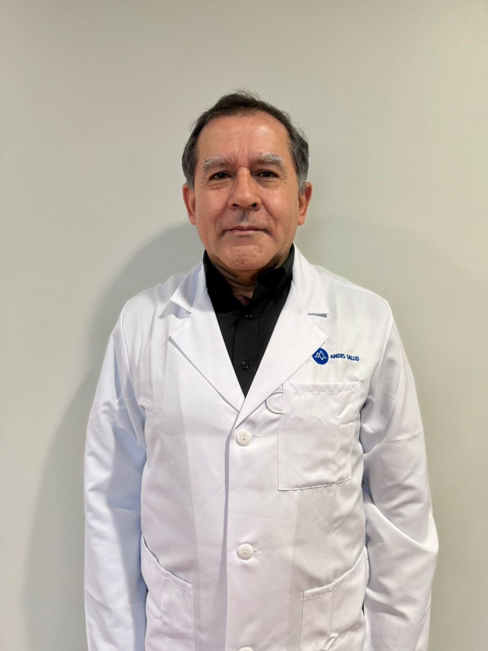 Dr. Víctor Caro