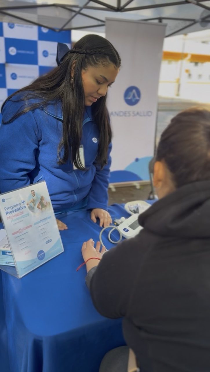 Atención de medicina preventiva de Clínica Andes Salud Chillán durante el Aniversario de Bulnes